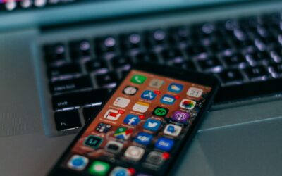 What are some of the benefits of a mobile application?